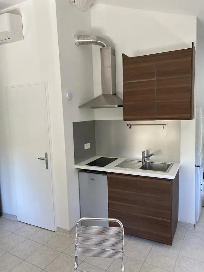 Five Stars S1 Aparthotel Marseille